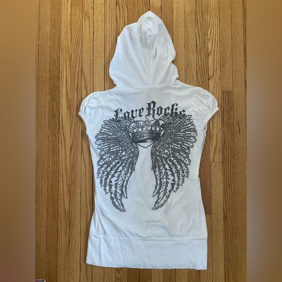 Hooded “Love Rocks” T-Shirt - Picture 3 of 4